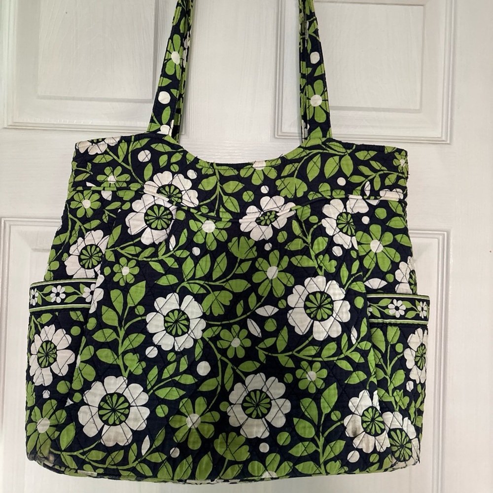 Vera Bradley Pleated Tote "Lucky You” Zippered Large Bag Tons Of Pockets Retired - Picture 4 of 6